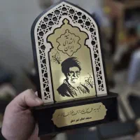 عکس و تندیس رهبری و شهدا