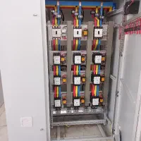 مونتاژ تابلوهای برق صنعتی و بانک خازن