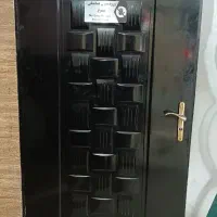 درب و چهارچوب و دستگیره