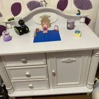 تخت نوجوان . جاکفشی .میز مینیاتوری و ظروف تزینی