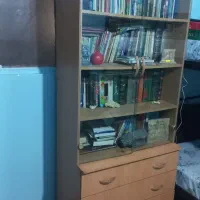 کتابخانه درب شیشه ای