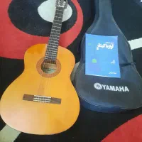 گیتار یاماها c40