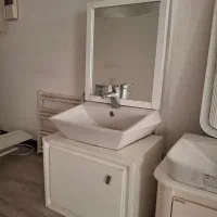 روشویی به همراه آینه