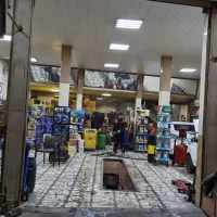 کارگر برای تعویض روغن وآپاراتی دو نفر