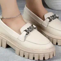 کفش|کیف، کفش، کمربند|چوار, |دیوار