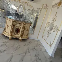ایینه و میز کنسول طرح کلاسیک