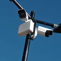 خدمات نصب و تعمیرات دوربین های مداربسته HD و IP|خدمات پیشه و مهارت|شیراز, پانصد دستگاه ارتش|دیوار