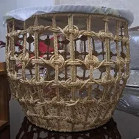 سبد رخت چرک مکرومه بافی .|صنایع دستی و سایر لوازم تزئینی|تهران, امیرآباد|دیوار