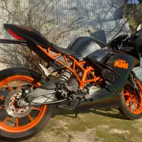 کی تی ام ۲۰۰ بنلی ۳۰۰ ریس ان اس ار اس هیوسانگ|موتورسیکلت|رشت, نیروی دریایی|دیوار