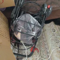 کالاسکه .یکی از تایراش چسب شده
