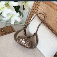 کیف وگوش گیر قیمت مناسب|کیف، کفش، کمربند|تهران, شهید رجایی|دیوار