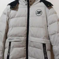 کاپشن|لباس|آبیک, |دیوار