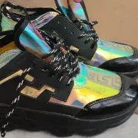 دو جفت کفش تمیز