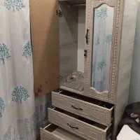 میز آرایشی در حد نو