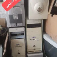 کامپیوتر قدیمی و موبایل شکسته و خراب