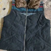 کاپشن   در حد نو بسیار شیک  جنس