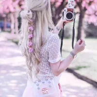 به یک مدل خانم نیازمندیم فوری فوری