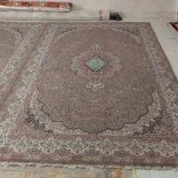 دو عدد فرش دو عدد پشتی ۶ متری ۷۰۰ شانه تراکم ۲۰۰۰