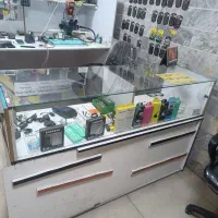 میز تعمیرات و ویترین مغازه موبایل فروشی|فروشگاه و مغازه|گلستان (تهران), |دیوار