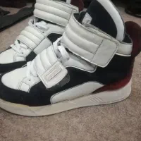 کتونی برند LV