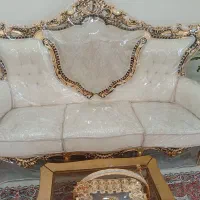 مبل سلطنتی روکش طلا در حد نو