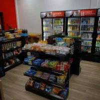 فروشنده سوپر مارکت