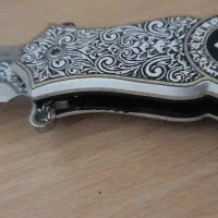 چاقو ضامندار آمریکایی اصل