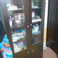 ویترین و کتابخانه