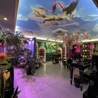 فروشنده خانم