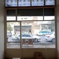 درب مغازه با کرکره