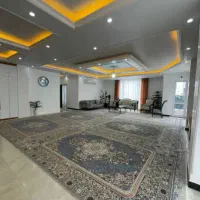 ۷۱متری/دوخواب/فول امکانات/رو به آفتاب/کم واحد