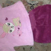 چند دست لباس بچگانه