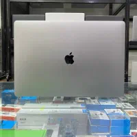 مک بوک پرو ۲۰۱۹ رم۱۶گیگi7گرافیک۴هارد۵۱۲