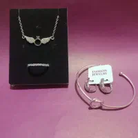 پک کادویی دخترانه (بدلیجات)