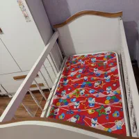 تخت خواب  کودک  همراه گهواره