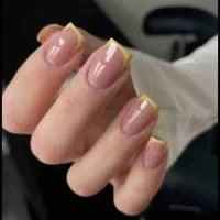 آموزش و خدمات کاشت ناخن