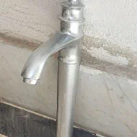 شیراب ایستاده