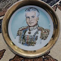 نعلبکی شاهی|ظروف سرو و پذیرایی|شیراز, کوشک میدان|دیوار