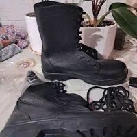 پوتین مشکی|کیف، کفش، کمربند|مشهد, کارگران|دیوار