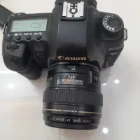 دوربین کانن فول فریم ۵ دی مارک۲ با لنز ۸۵  اف ۱.۸|دوربین عکاسی و فیلم‌برداری|مشهد, آزادشهر|دیوار