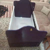 تخت نوزاد تشک  درحدنو تمیزکار وکاملاسالم
