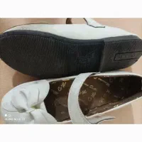 کفش دخترانه|کفش و لباس بچه|رباط‌کریم, رباط‌کریم|دیوار