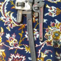 ابزالات اچار شلاقی و تراز دستی