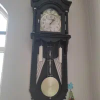 ساعت دیواری در حد نو و بسیار کم کارکرد و سالم سالم