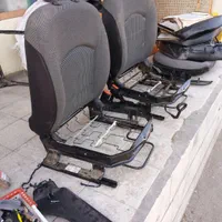 تعمییرات تخصصی صندلی ماشین (خودرو)|خدمات موتور و ماشین|قم, حنیف نژاد|دیوار