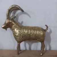 بز برنجی قدیمی|کلکسیون اشیاء عتیقه|یزد, |دیوار