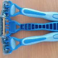 تیغ ژیلت. شیش لبه