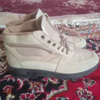 کفش خارجی از چرم محکم برای هر فصلی مناسبه سبک