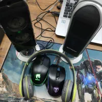 هدفون دو عدد موس گیمینگ برنامه دار و عدد بلند گو