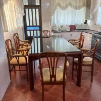میز ۸ نفره